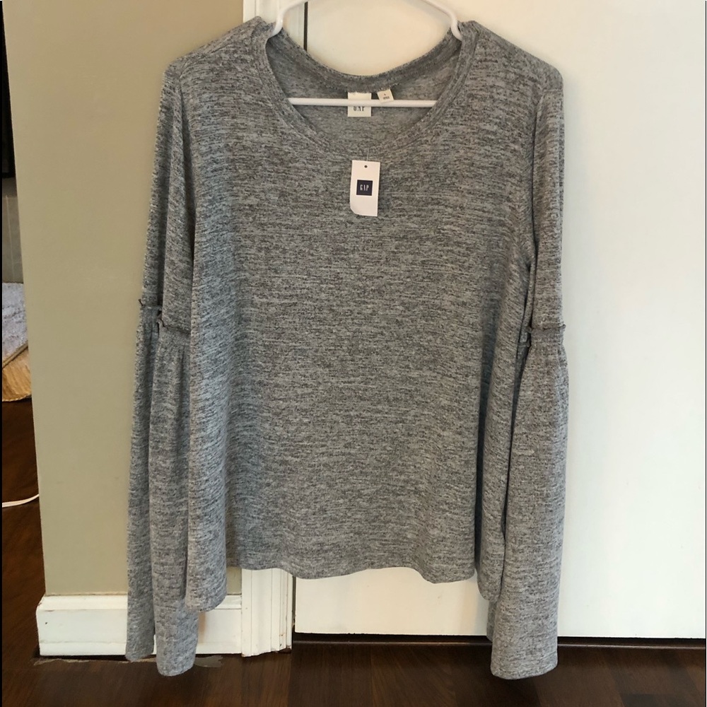 Gap Gray Long Sleeve Tee NWT
